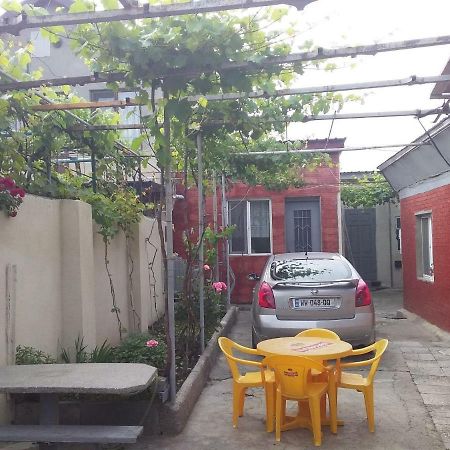 Guest House Gikacha Tiflis Exterior foto