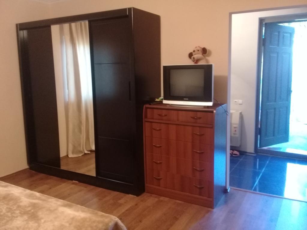 Guest House Gikacha Tiflis Exterior foto