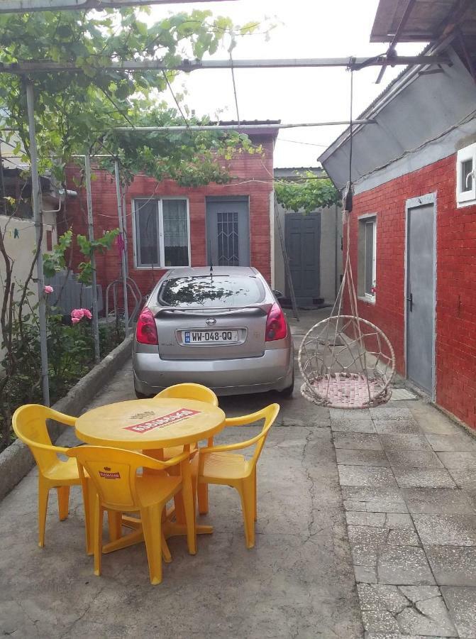 Guest House Gikacha Tiflis Exterior foto